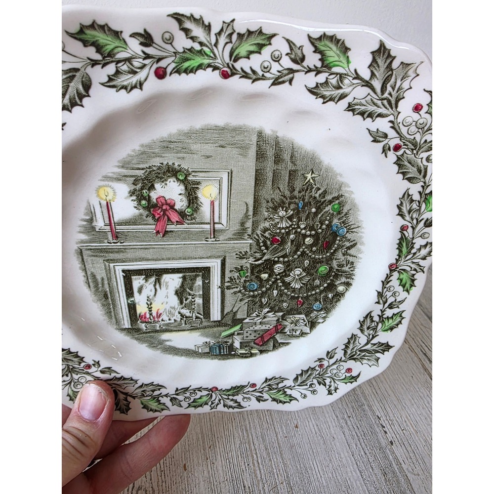 Vintage Johnson bros Merry Christmas salad dessert plate tree fireplace Holly - Picture 4 of 8